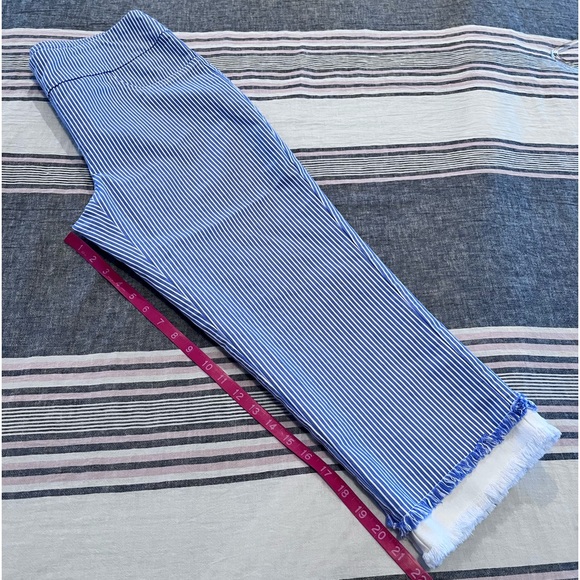 RUBY RD | 8 | Crop with Frayed Hem - Picture 8 of 12